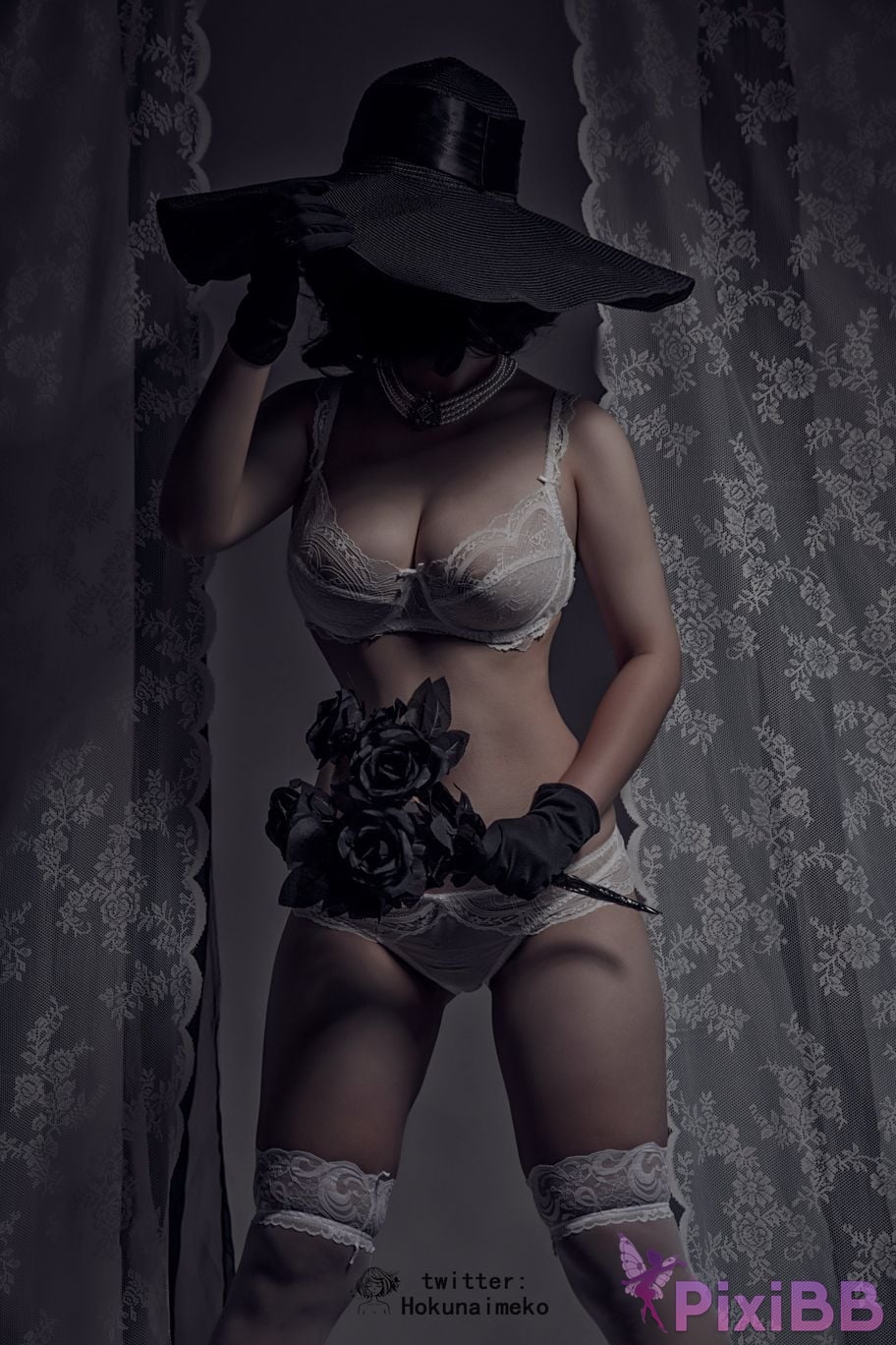 Coser Hokunaimeko Alcina Dimitrescu PixiBB.COM 061