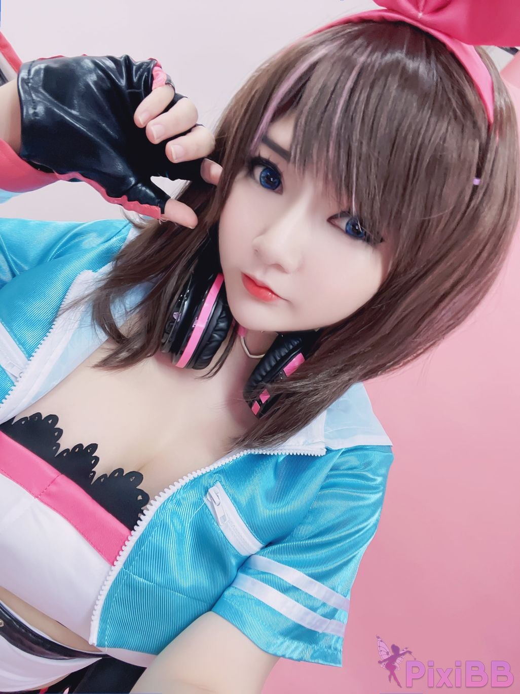 Potato Godzilla Kizuna Ai Selfies PixiBB.COM 4
